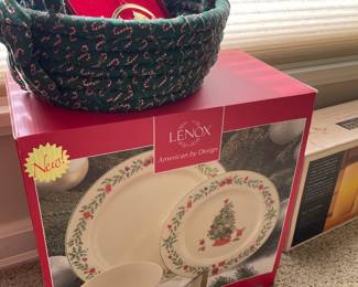 Lenox American by Design 12 Piece Holiday Dinnerware Set