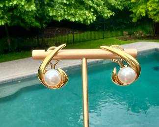 18kt Yellow Gold Pearl Earrings~$1295