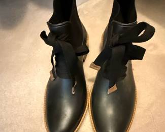 Bernardo Lacey Rain Boots