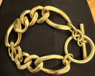 E. Pearl Chunky Link Toggle Bracelet