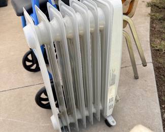 Oil-filled radiator heater