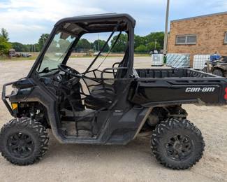 2022 Can-Am Defender XT HD10 UTV, Miles Showing On Odometer 908.6, VIN# 3JBUKAX48NK000552, Kansas Title