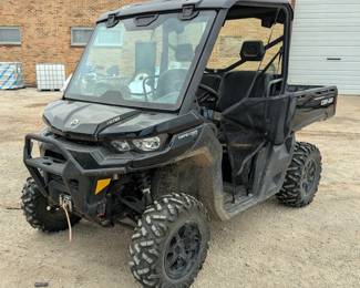 2022 Can-Am Defender XT HD10 UTV, Miles Showing On Odometer 908.6, VIN# 3JBUKAX48NK000552, Kansas Title