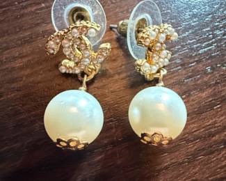 Chanel CC Logo Pearl Drop Earrings