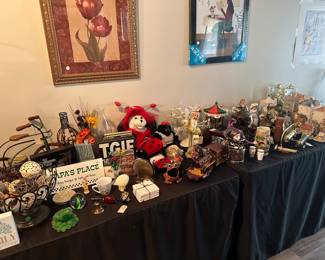 Lots of treasures and trinkets!