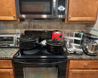 Tons of kitchen ware - slightly used to vintage!