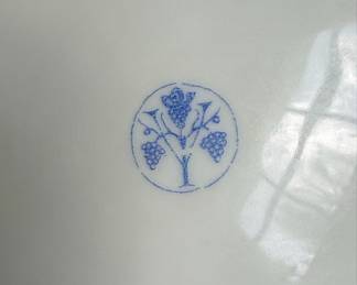 Herend "Bouquet of Flowers" Porcelain Dinnerware Set