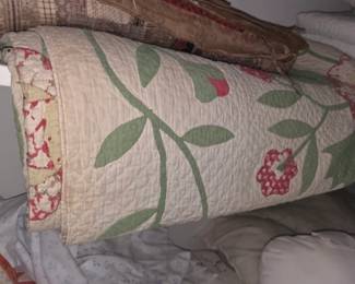 Vintage Appliqu Floral Quilt