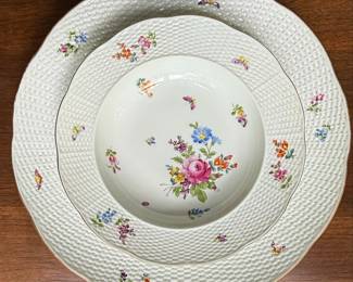 Herend "Bouquet of Flowers" Porcelain Dinnerware Set