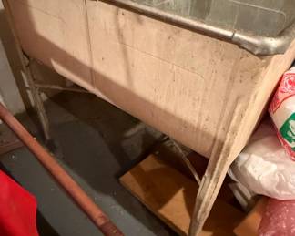 Vintage IDEAL Galvanized Double Wash Tub with Metal Stand
