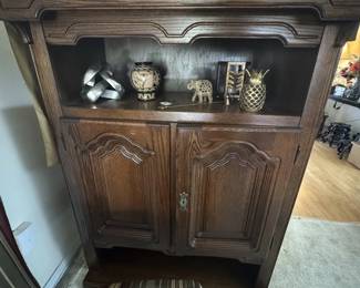 ***Available For Presale*** Entertainment Cabinet $45