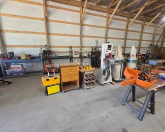 Stihl 036 chainsaw, tool carts, JET JWBS-14SFX Bandsaw, Grizzly 3hp Dust Collector, assorted corded hand tools