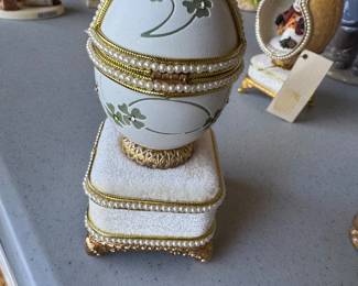 King point design egg