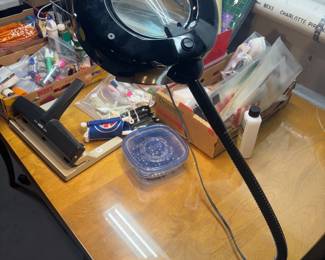 Magnifying work craft light 