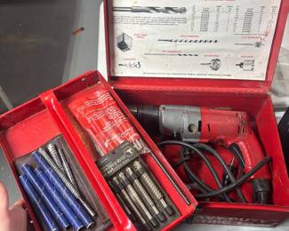 milwaukee hammer drill and bits