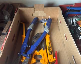 bolt cutters