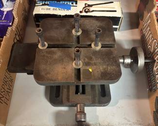 vintage milling vise