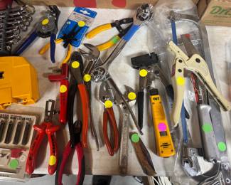 nice hand tools lots of name brands and European brands