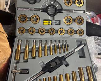 tap and die set