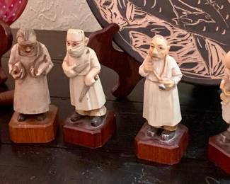 hand carved medical figurines by ANRI/Toriart (Italy)