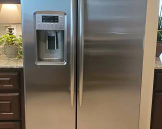 Kenmore Elite Stainless Steel Side by Side Refrigerator with Ice and Water Dispenser