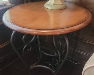 Ethan Allen Legacy Wrought Iron Base Round Wood Top Accent Table