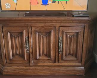 Thomasville or Huntley Furniture Bardini Collection Sideboard