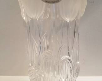 Block lead crystal tulip vase. 