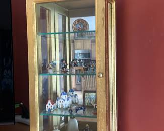 Beautiful gold table top curio