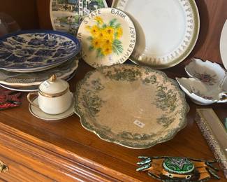 Vintage decorative plates