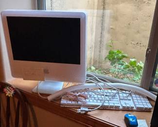 Apple monitor and keyboard 