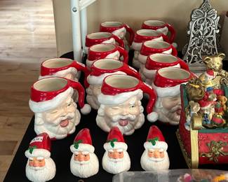 Santa head mugs and napkin rings