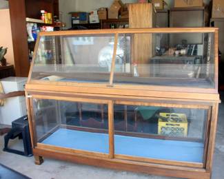 Display Cabinet