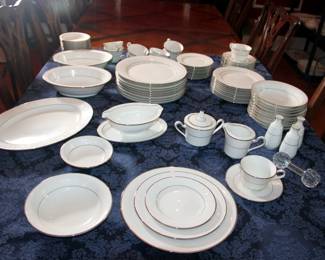 94 pcs. Noritake Goldwynn