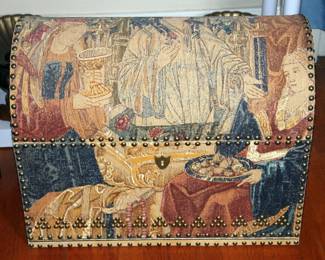 Decorative Trunk