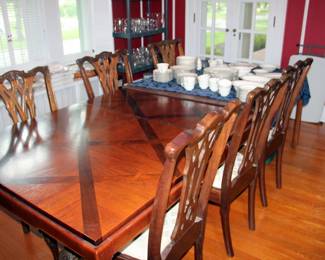 Dining Table with 8 Chairs & 2 Leaves,