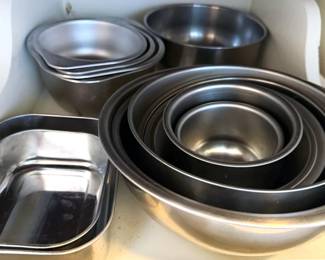 Stainless bowl set