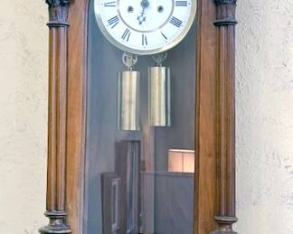 Viennese regulator wall clock