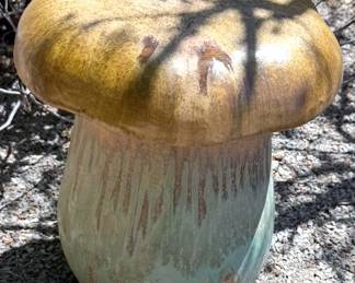 Mushroom stool