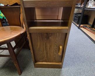 Small Wood Laminate Telephone Cabinet End Table (some laminate bubbling on top)