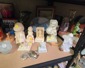 Figurines