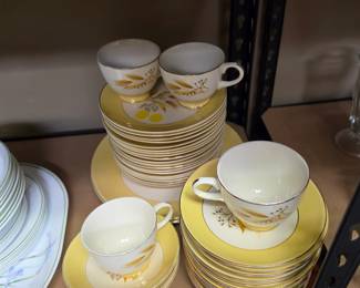 Century Service Autumn Gold Wheat Pattern China Set