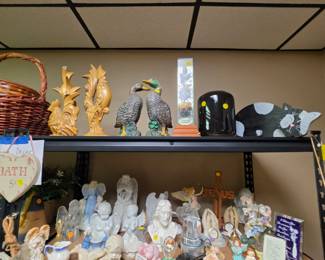 Figurines and decor