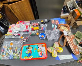 Marbles, Coca-Cola toy cars, yo-yo, etc