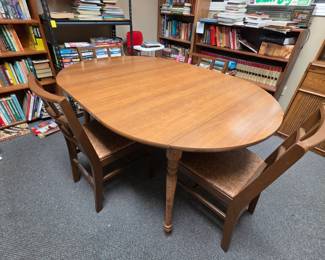Vintage Drop Leaf Table with Both Leaves inserted and sides up! 4 Chairs (same table as last photo)