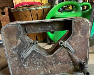 1920’s Elto Light Twin outboard motor, Ole Evinrude