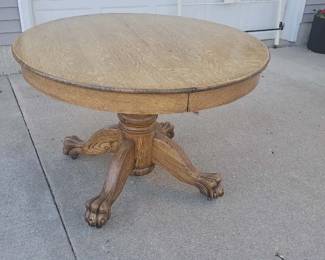 Oak clawfoot table