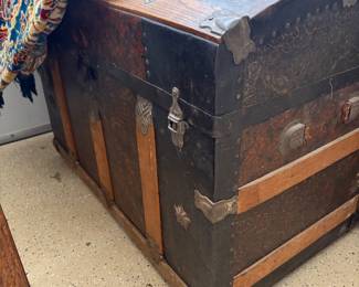 Dome trunk