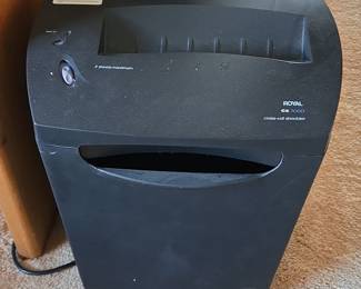 Royal CX7000 Cross-Cut Shredder