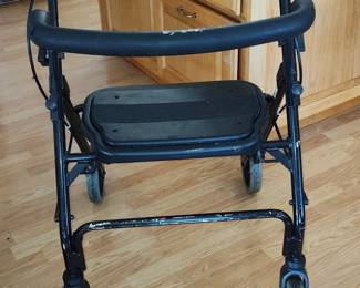 3-Wheel Rollator Walker with Seat